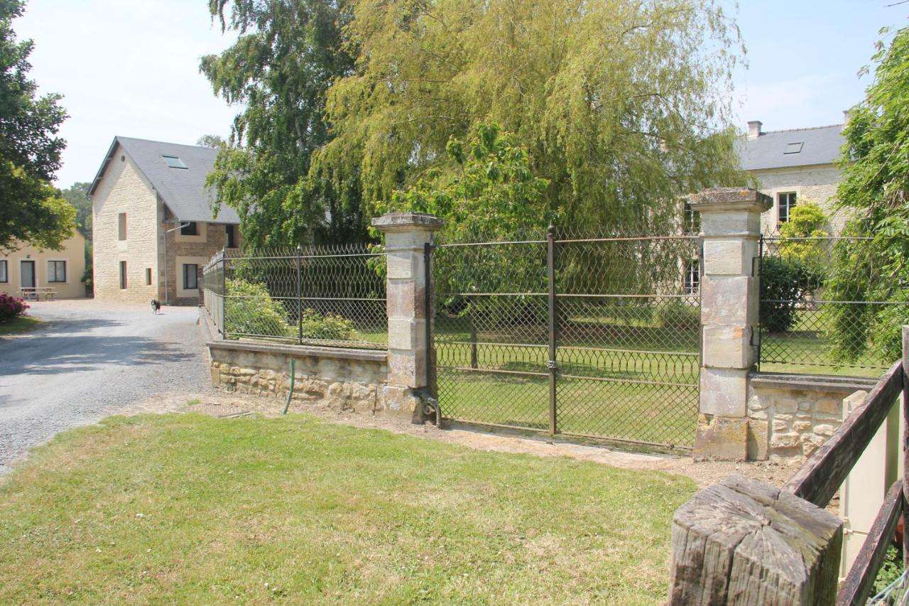 Logis Du Grand Pin Lejlighed Saint-Martin-des-Entrées Eksteriør billede