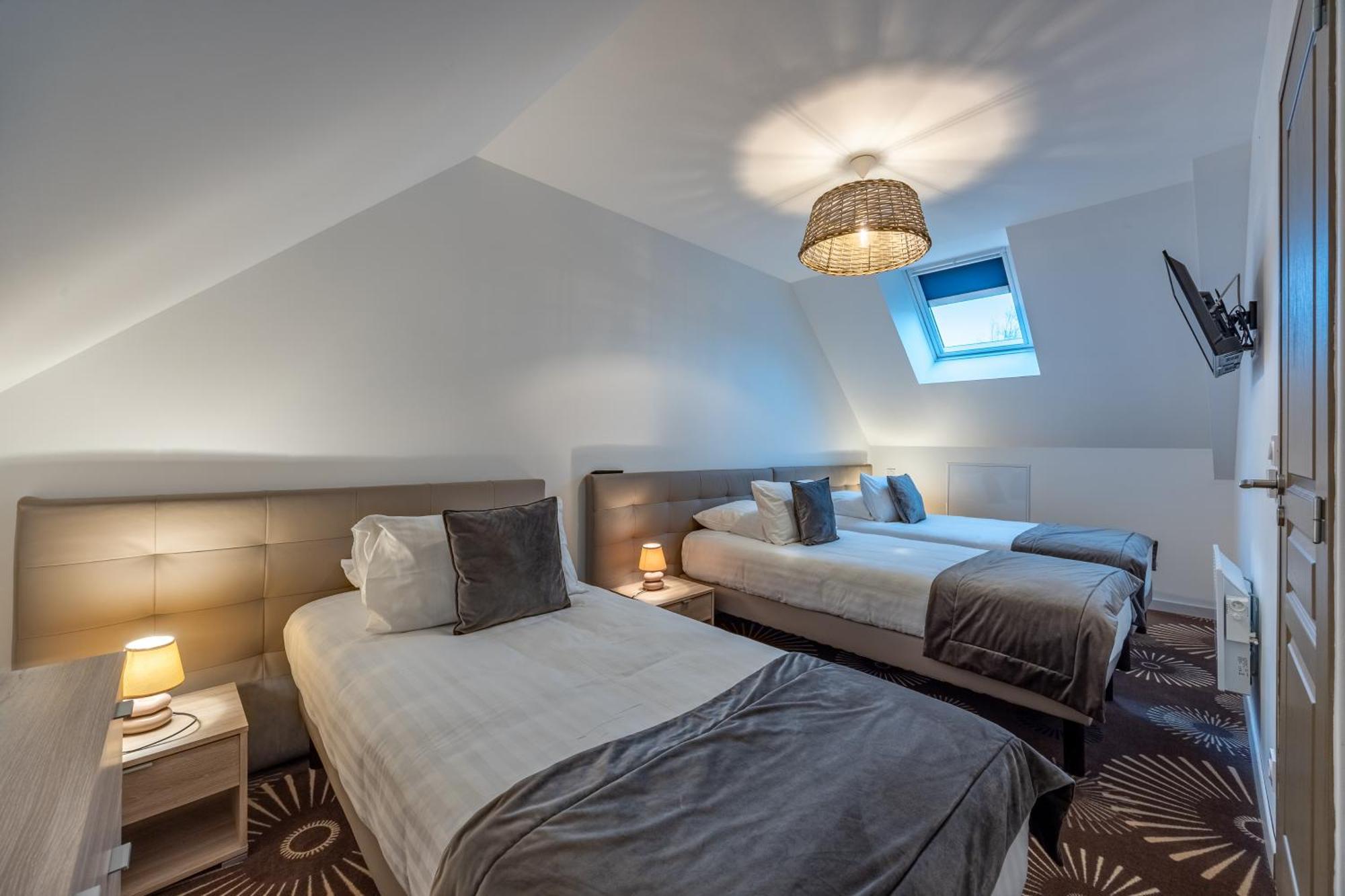 Logis Du Grand Pin Lejlighed Saint-Martin-des-Entrées Eksteriør billede